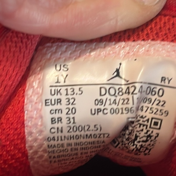 Nike Air Jordan 1 Mid Athletic Shoes Sz 1Y Alternate Bred DQ8424 060 - Picture 12 of 12